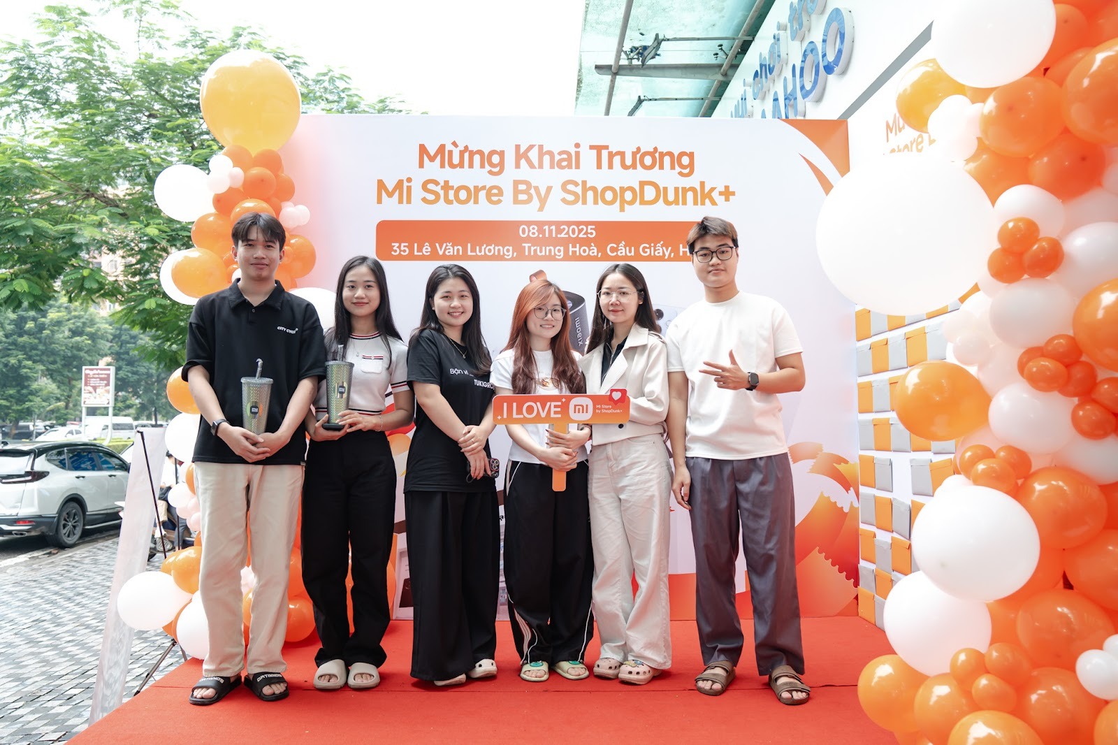 Mi Store by ShopDunk+ tại 35 Lê Văn Lương, Hà Nội