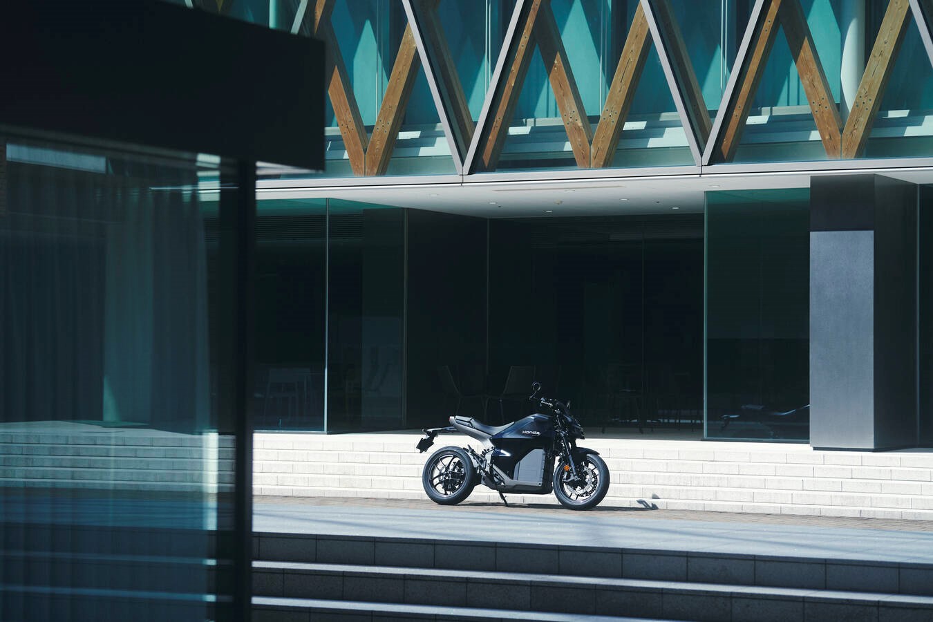 Phanh đĩa đôi an toàn tối ưu trên xe điện