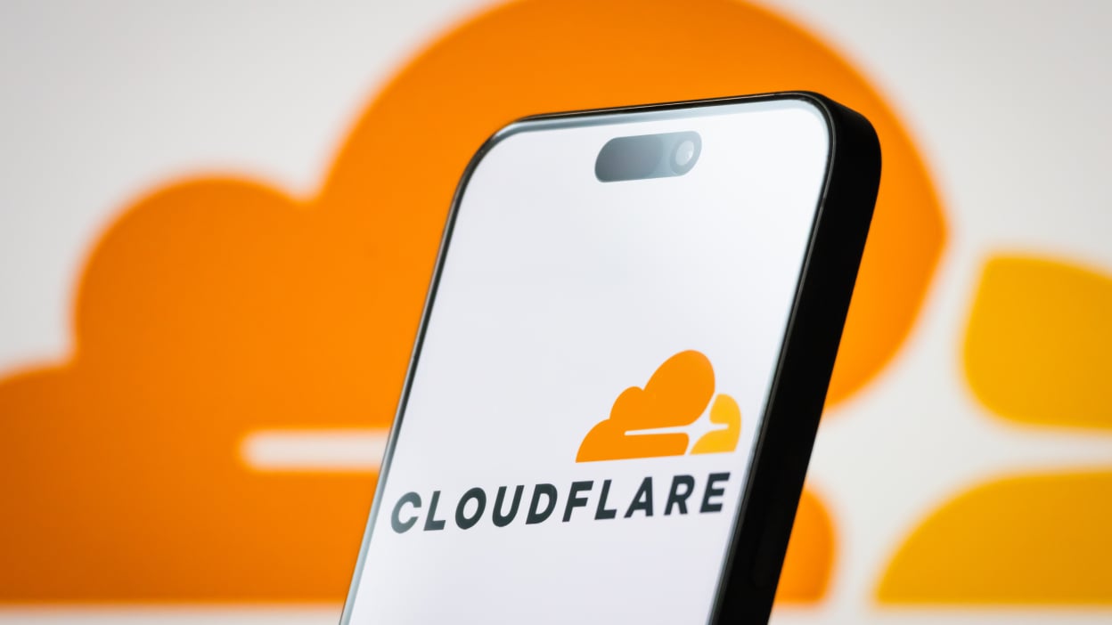 Biểu tượng đám mây màu cam của Cloudflare